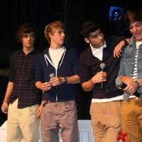 One Direction attends a fan event at the Hotel Arena | Picture 95485